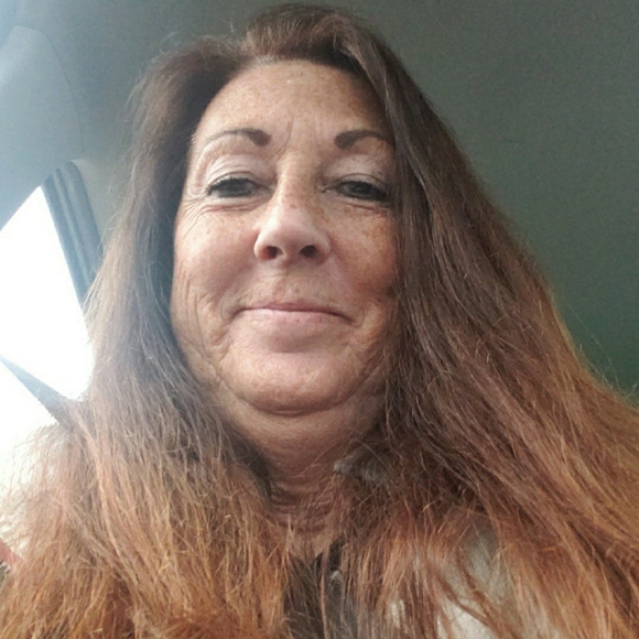 Meet your Posher, Lorri - Picture 1 of 1